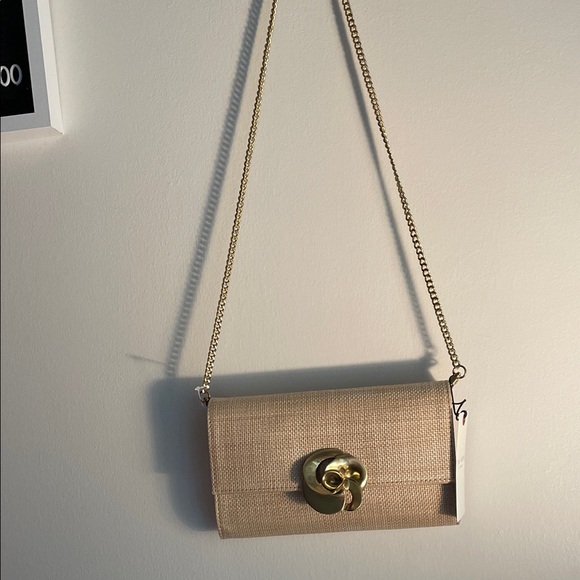 Ted Baker Beige Clutch with Gold Floral Clasp - Picture 12 of 13